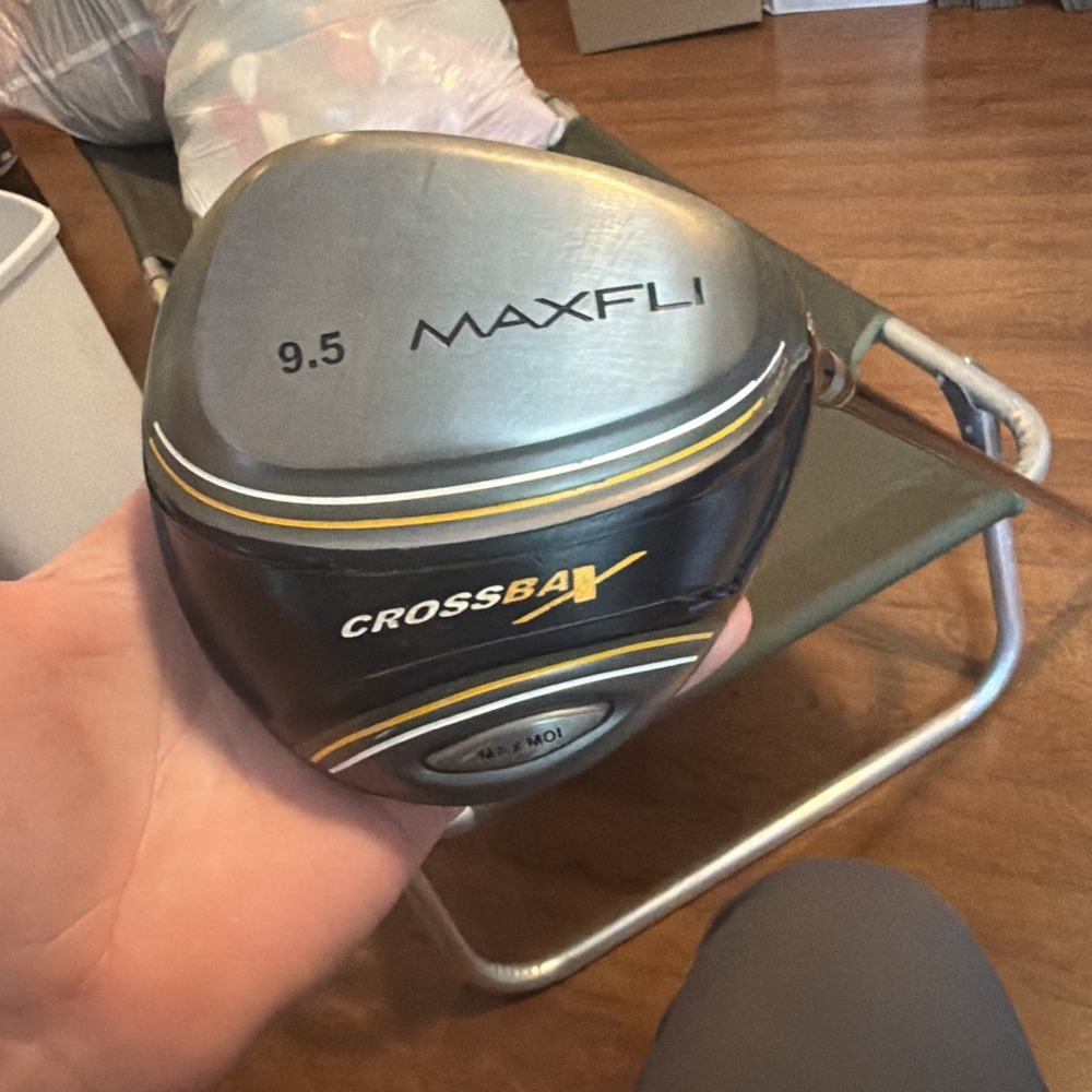 Maxfli Crossbax 9.5° Driver. Good Condition. With Magnetic Sock
